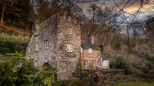 The exterior of Malt House, Cornwall
